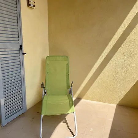 Villa Petite Maison Avec Terrasse *