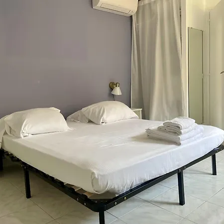 Petite Maison Avec Terrasse فيلة روكوبرُن كاب مارتي